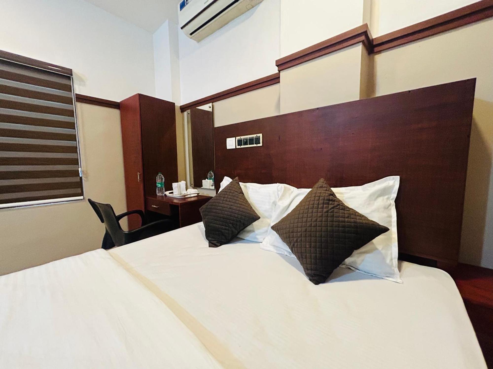 Rio Rooms Medical College كاليكوت المظهر الخارجي الصورة